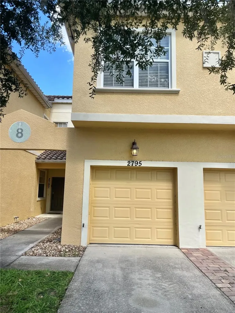 2795 Oakwater Drive Kissimmee FL 34747