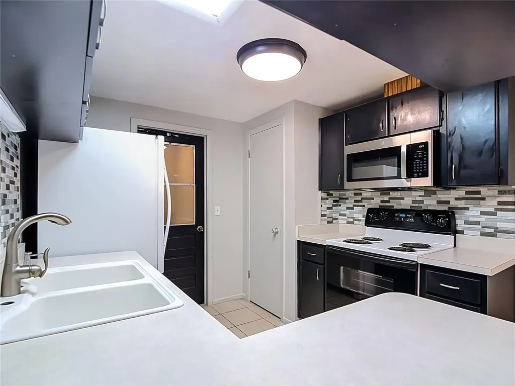 7916 Woodgrove Circle Tampa FL 33615