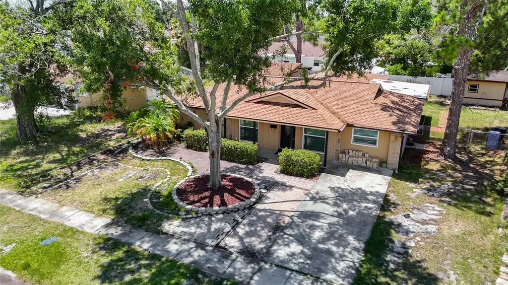 7916 Woodgrove Circle Tampa FL 33615