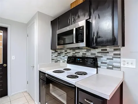 7916 Woodgrove Circle Tampa FL 33615