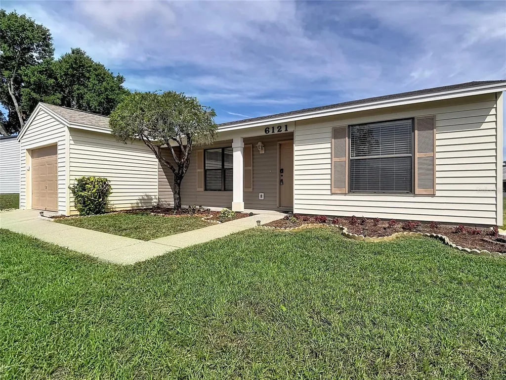 6121 Kittiwake Drive Lakeland FL 33809