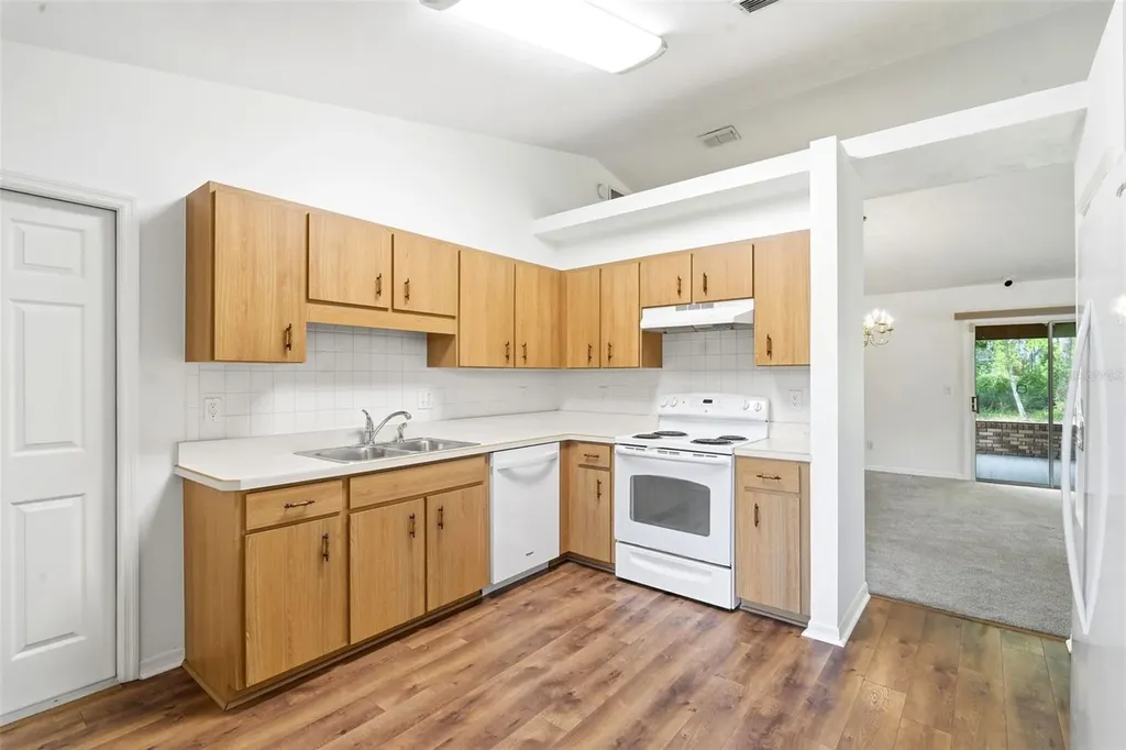 687 Winterberry Trail Deland FL 32724