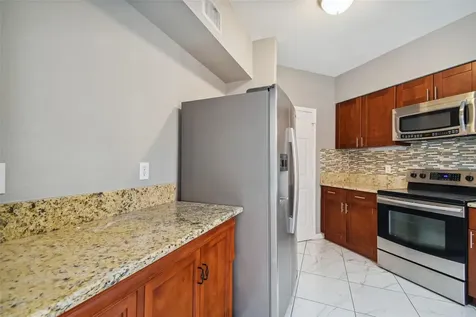 1201 Bay Club Circle Tampa FL 33607