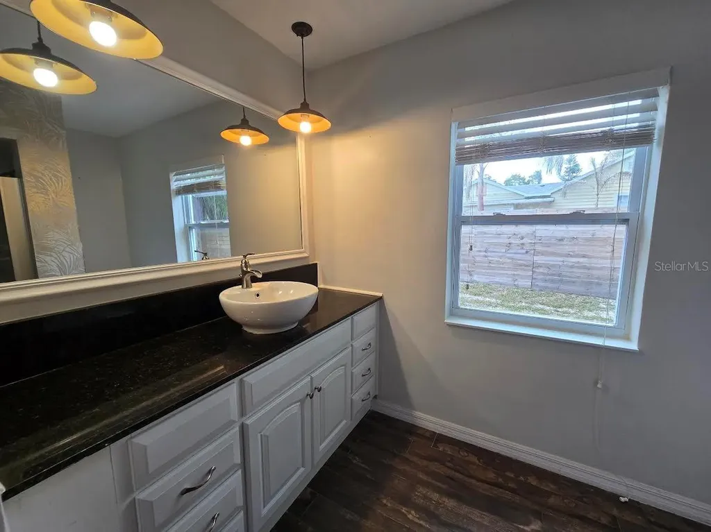 859 Patterson Drive Sarasota FL 34234