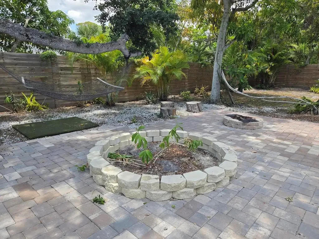 859 Patterson Drive Sarasota FL 34234