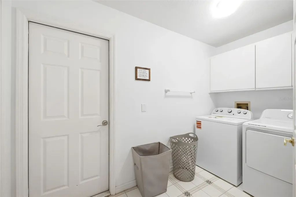 240 N Country Club Drive Crystal River FL 34429