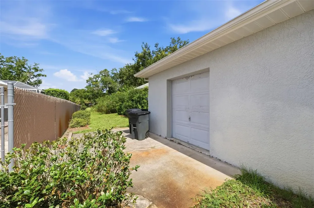 240 N Country Club Drive Crystal River FL 34429