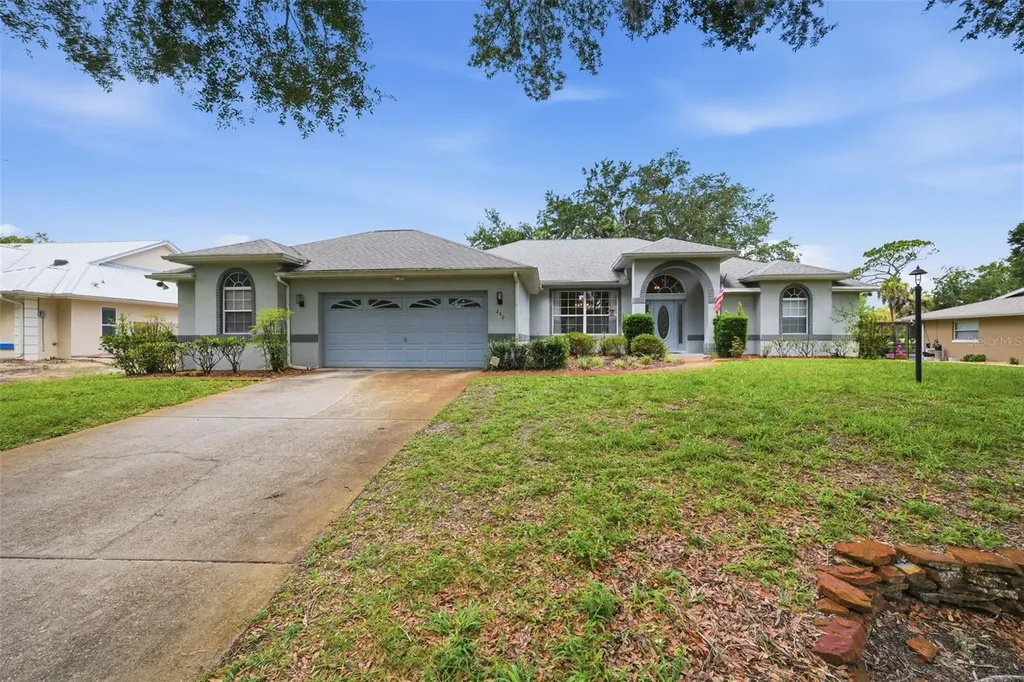 240 N Country Club Drive Crystal River FL 34429