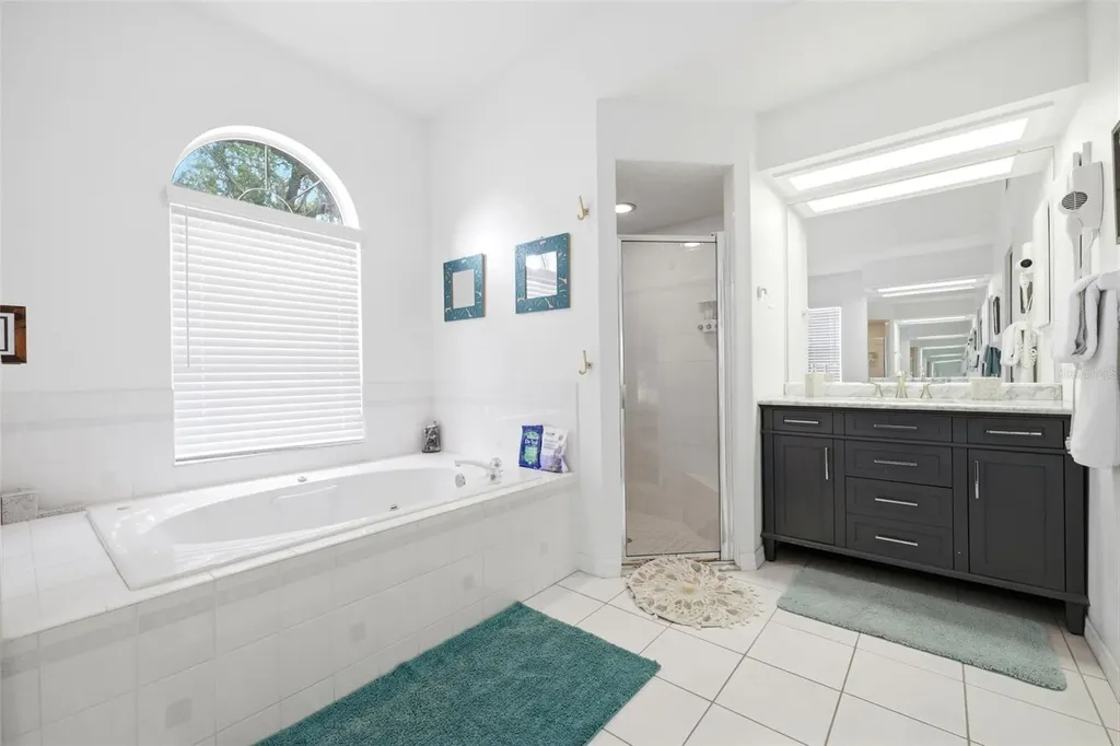240 N Country Club Drive Crystal River FL 34429