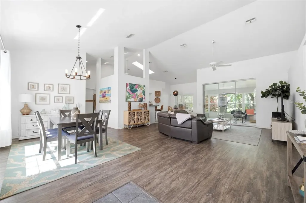 240 N Country Club Drive Crystal River FL 34429