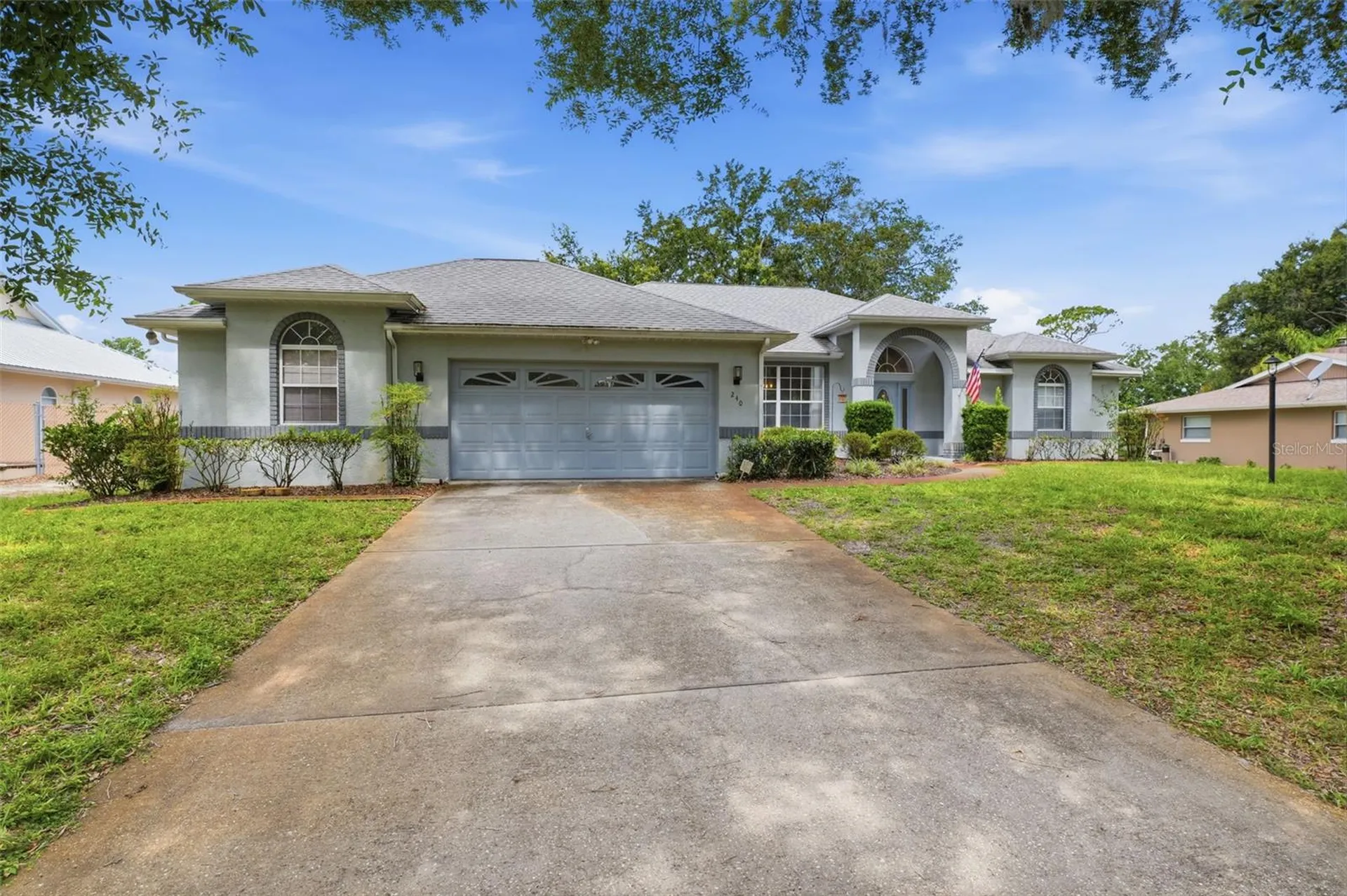 240 N Country Club Drive Crystal River FL 34429
