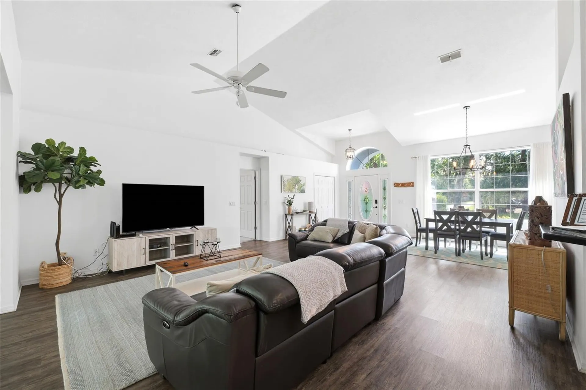 240 N Country Club Drive Crystal River FL 34429