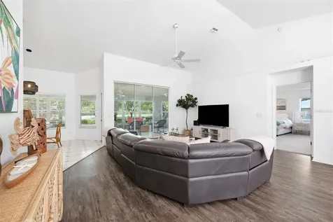 240 N Country Club Drive Crystal River FL 34429