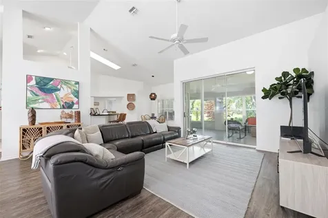 240 N Country Club Drive Crystal River FL 34429