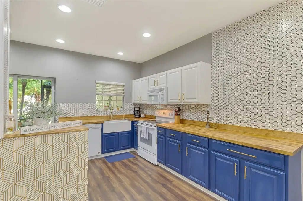 305 Cape Harbour Loop Bradenton FL 34212