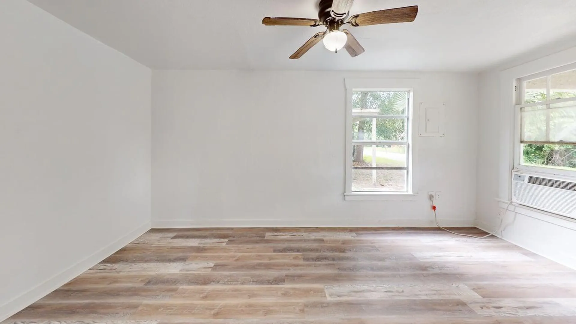 738 Wood Street Deland FL 32724