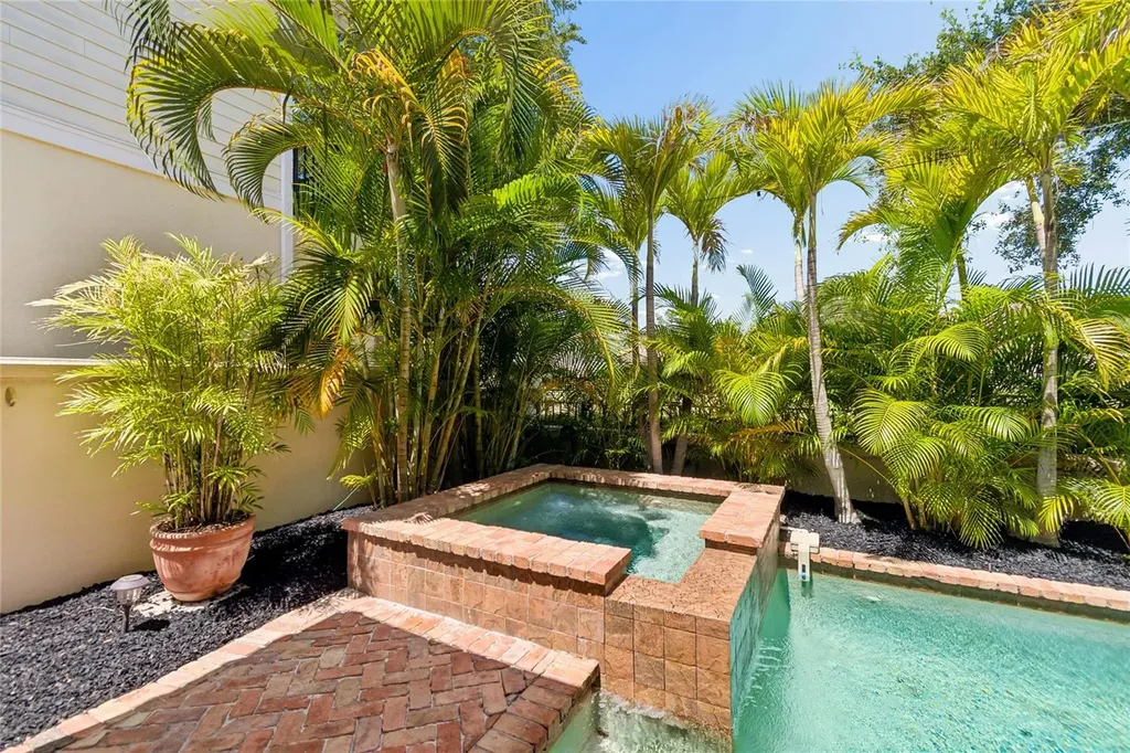 6009 Yeats Manor Drive Tampa FL 33616