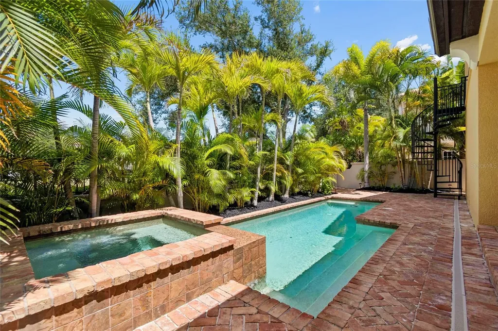 6009 Yeats Manor Drive Tampa FL 33616