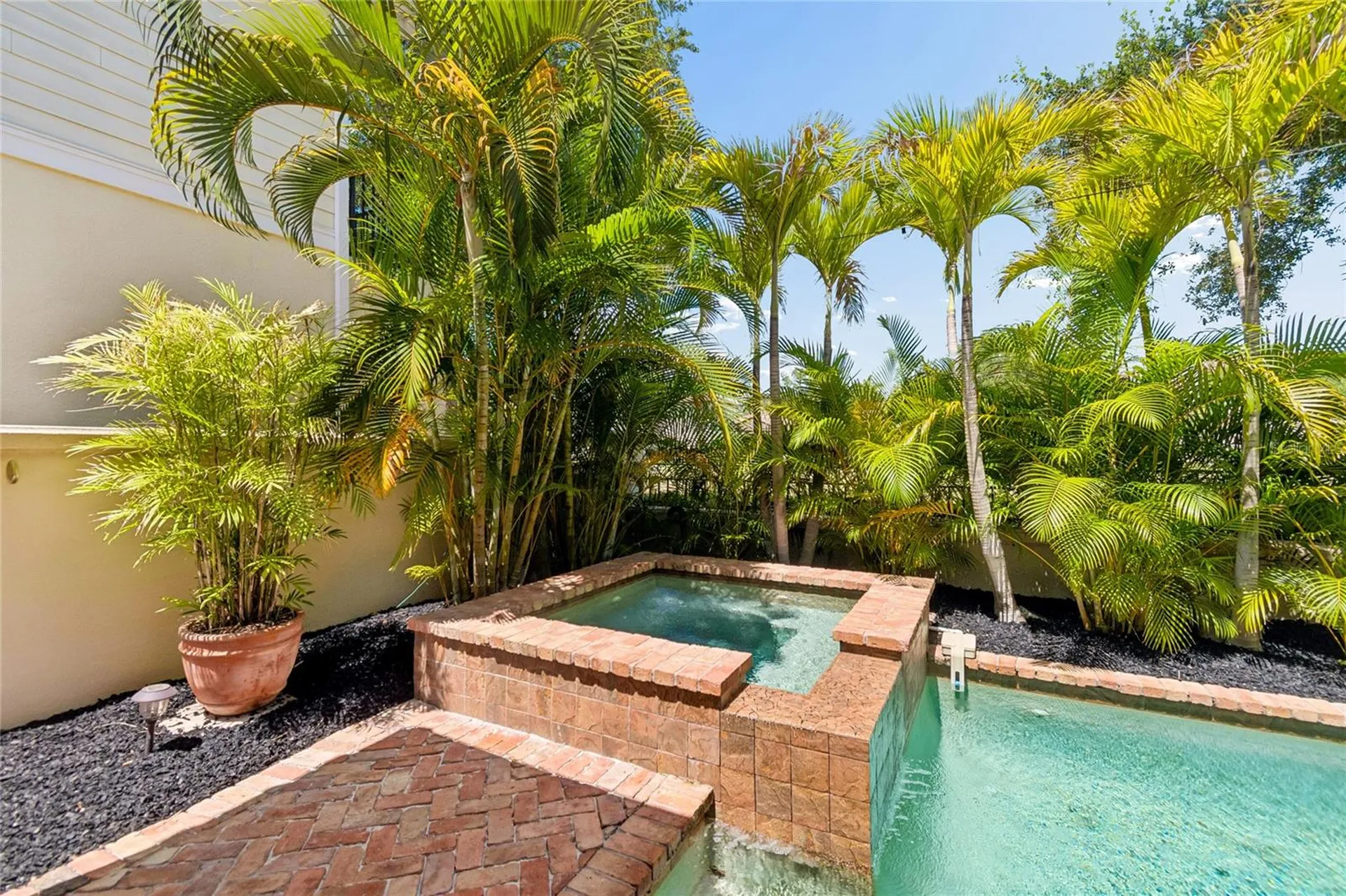 6009 Yeats Manor Drive Tampa FL 33616