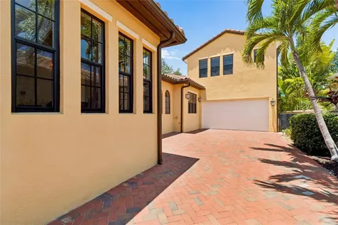 6009 Yeats Manor Drive Tampa FL 33616