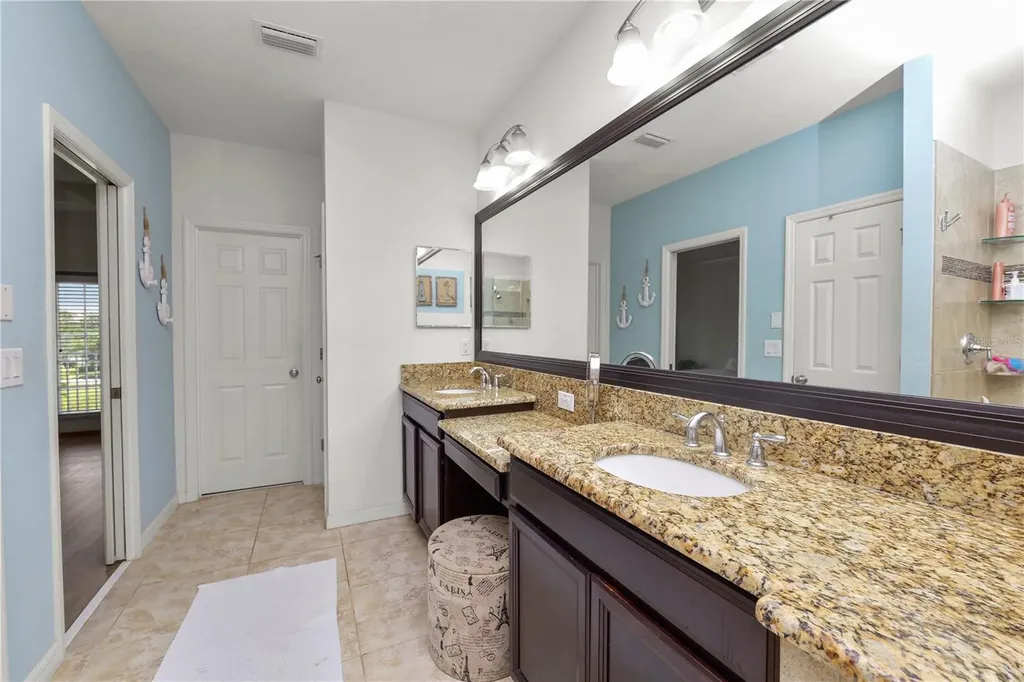 8775 Sentiero Drive Land O Lakes FL 34637
