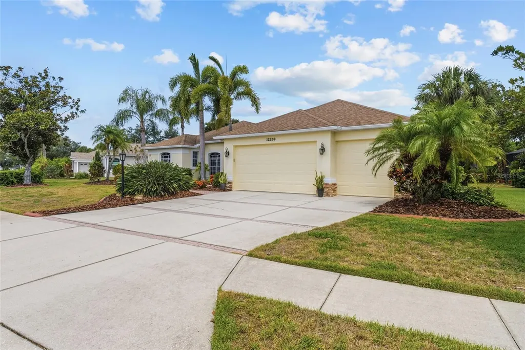 12209 Clubhouse Drive Lakewood Ranch FL 34202