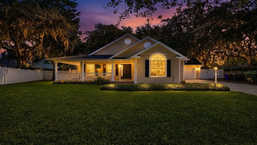 2213 Lange Street Kissimmee FL 34744