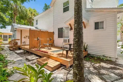 255 6th Avenue N St Petersburg FL 33701