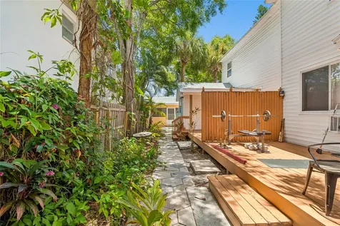 255 6th Avenue N St Petersburg FL 33701