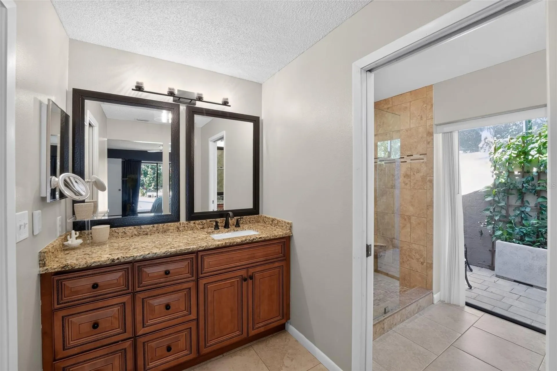 3935 Country View Lane Sarasota FL 34233
