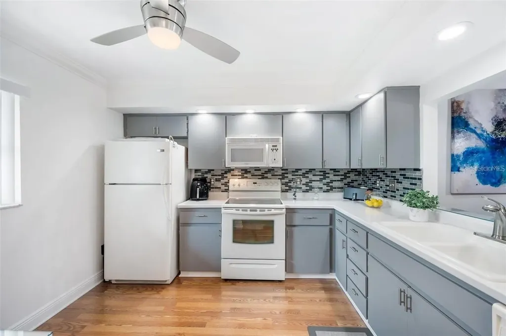 2700 Nebraska Avenue Palm Harbor FL 34684