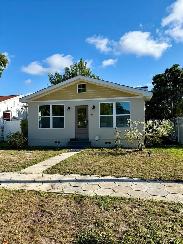 2623 14th Avenue N St Petersburg FL 33713