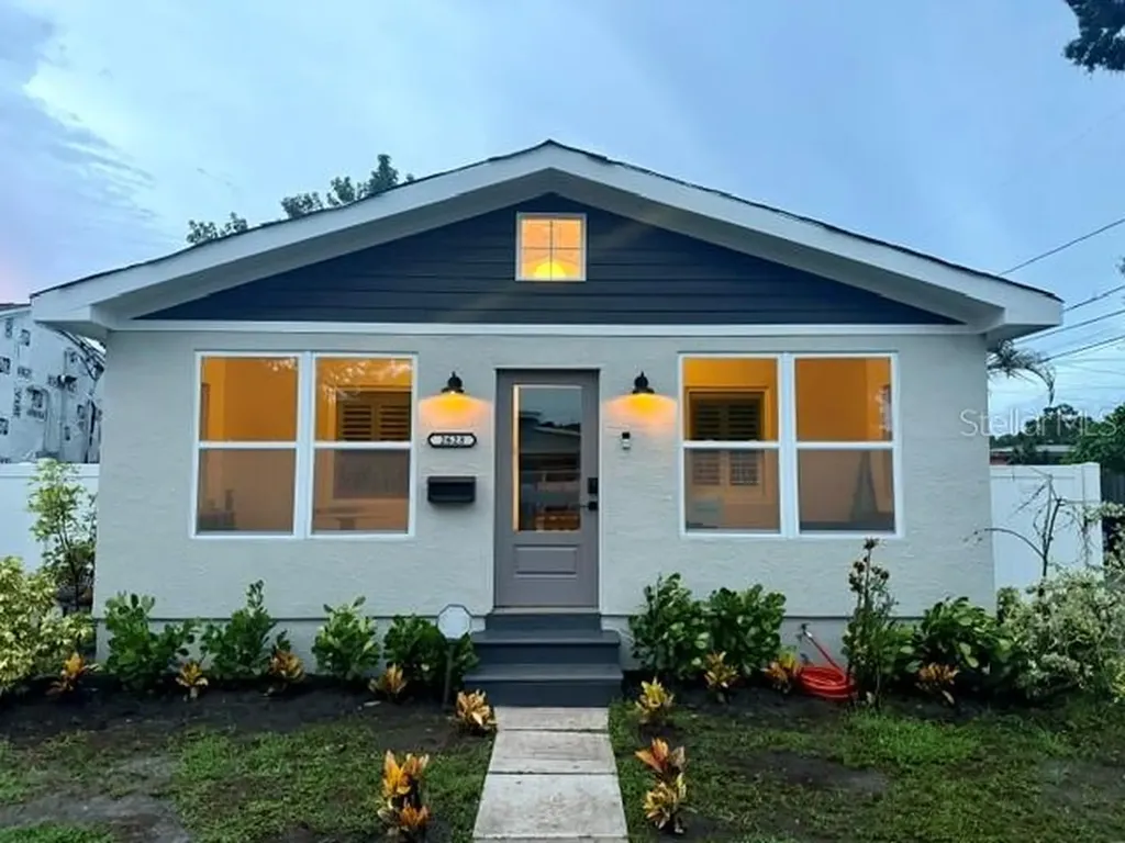 2623 14th Avenue N St Petersburg FL 33713