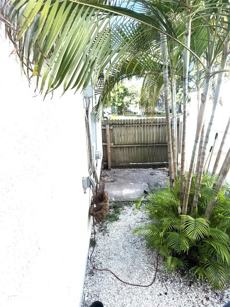 2623 14th Avenue N St Petersburg FL 33713