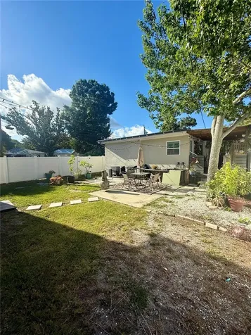 2623 14th Avenue N St Petersburg FL 33713