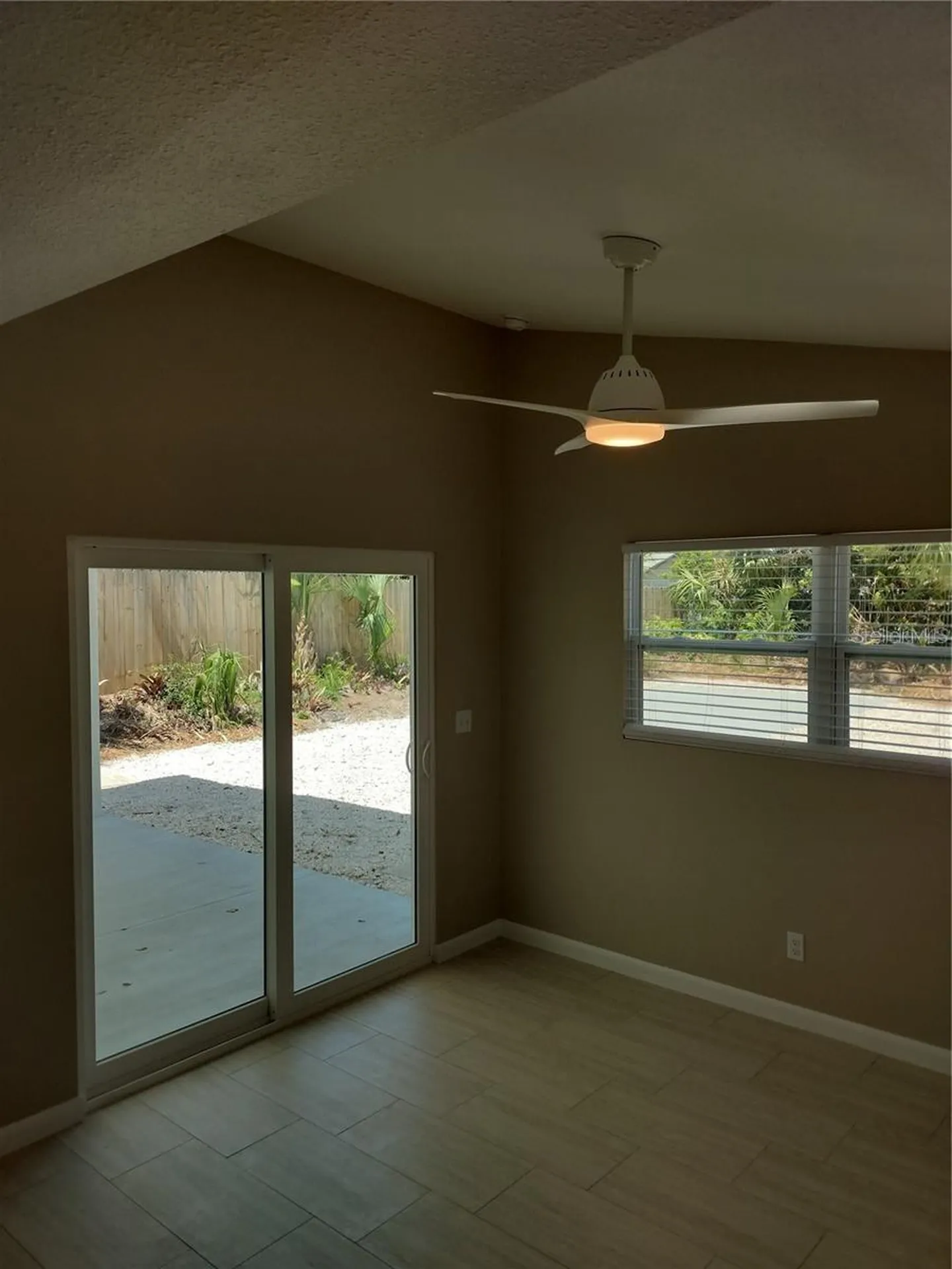 830 E 18th Avenue New Smyrna Beach FL 32169