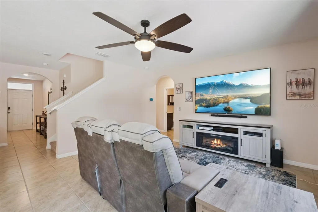 4076 Sapsucker Loop Sanford FL 32773