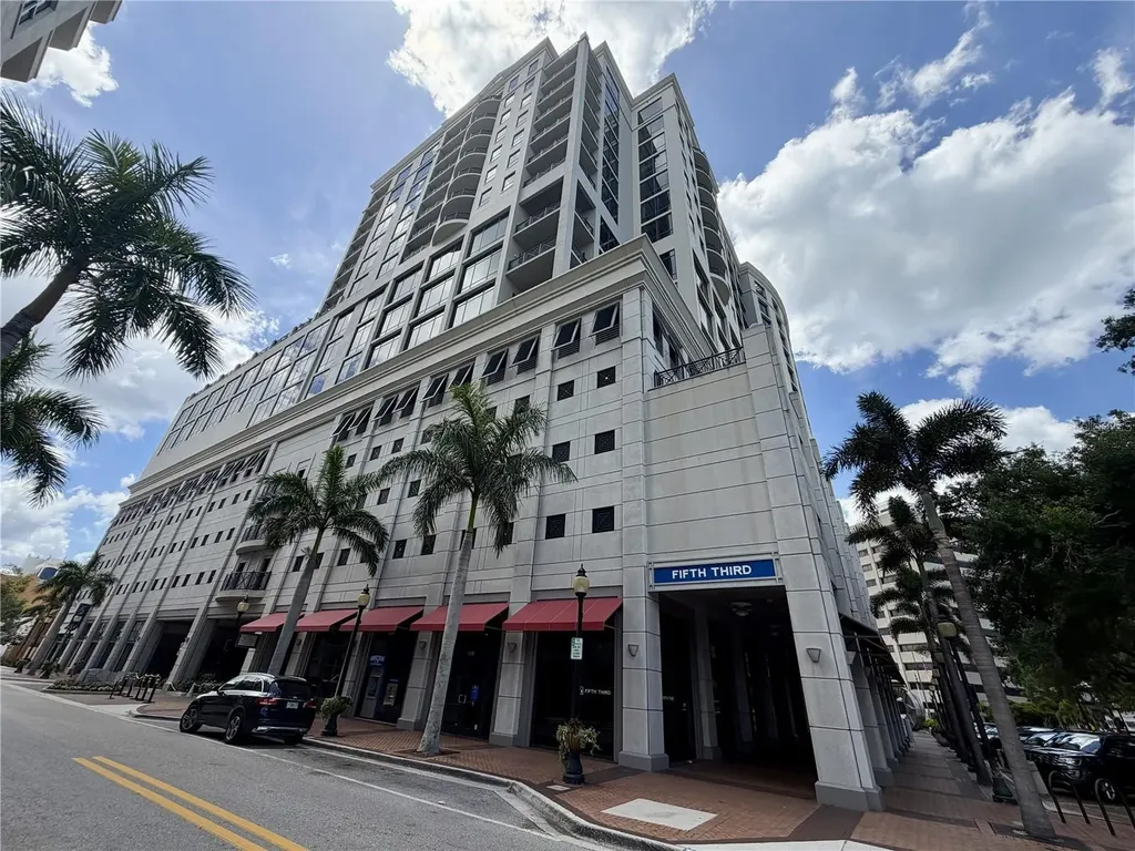 50 Central Avenue Sarasota FL 34236