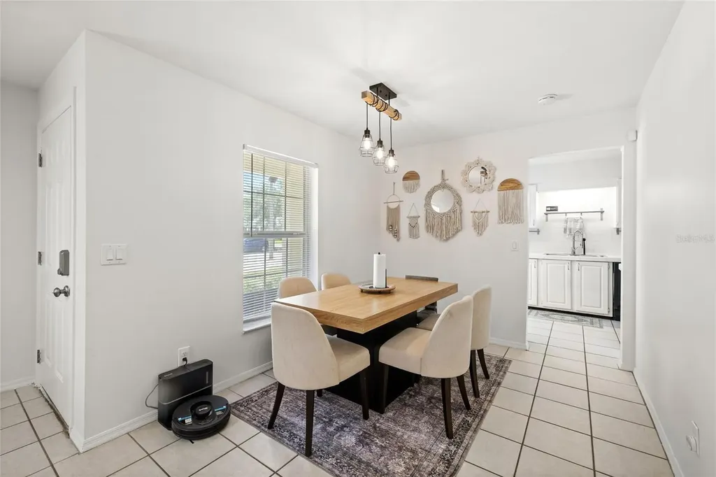 526 E Grandview Way Casselberry FL 32707