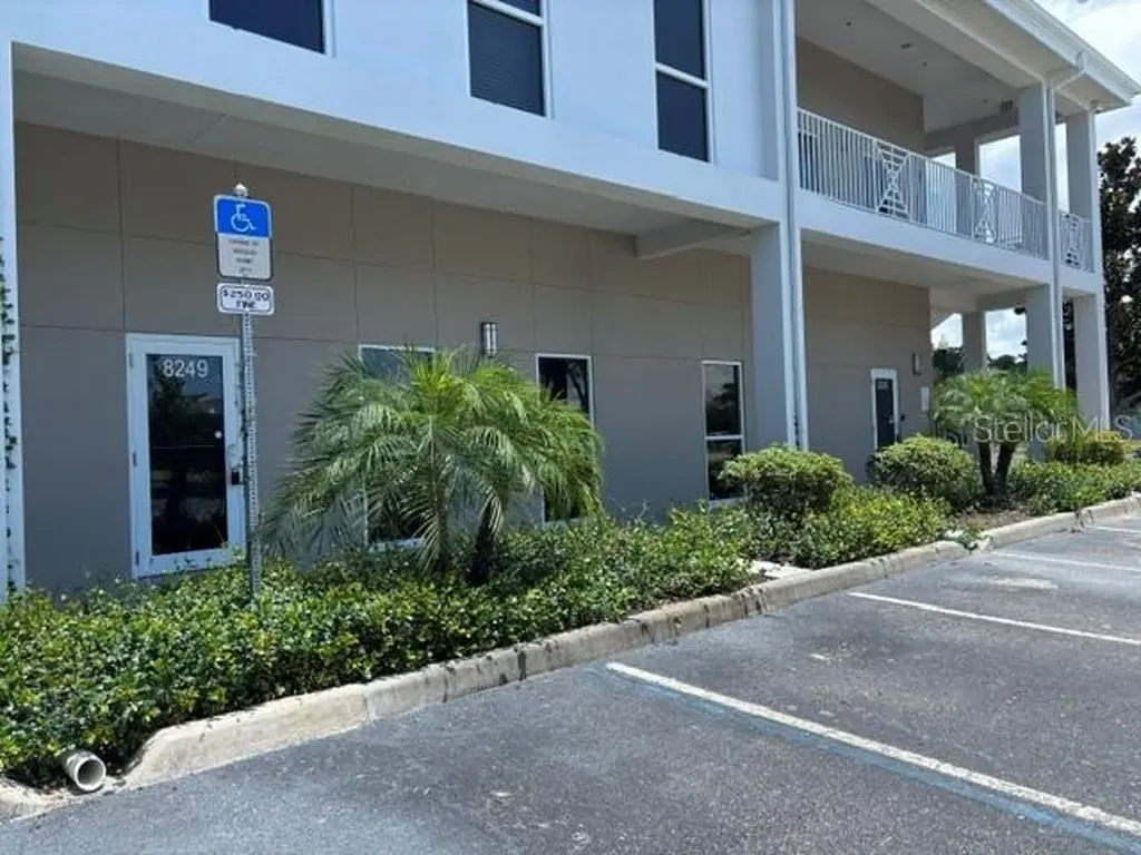 8245-8249 S Vicela Drive N Sarasota FL 34240