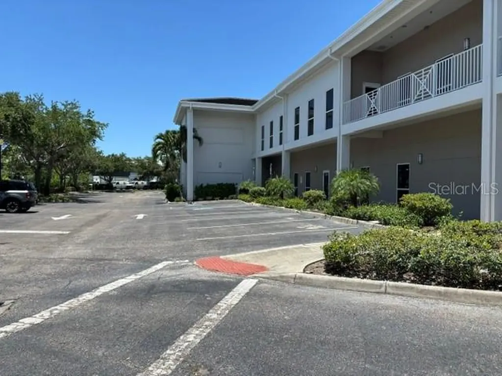 8245-8249 S Vicela Drive N Sarasota FL 34240