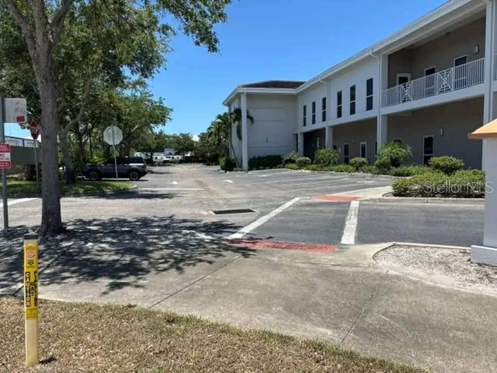 8245-8249 S Vicela Drive N Sarasota FL 34240