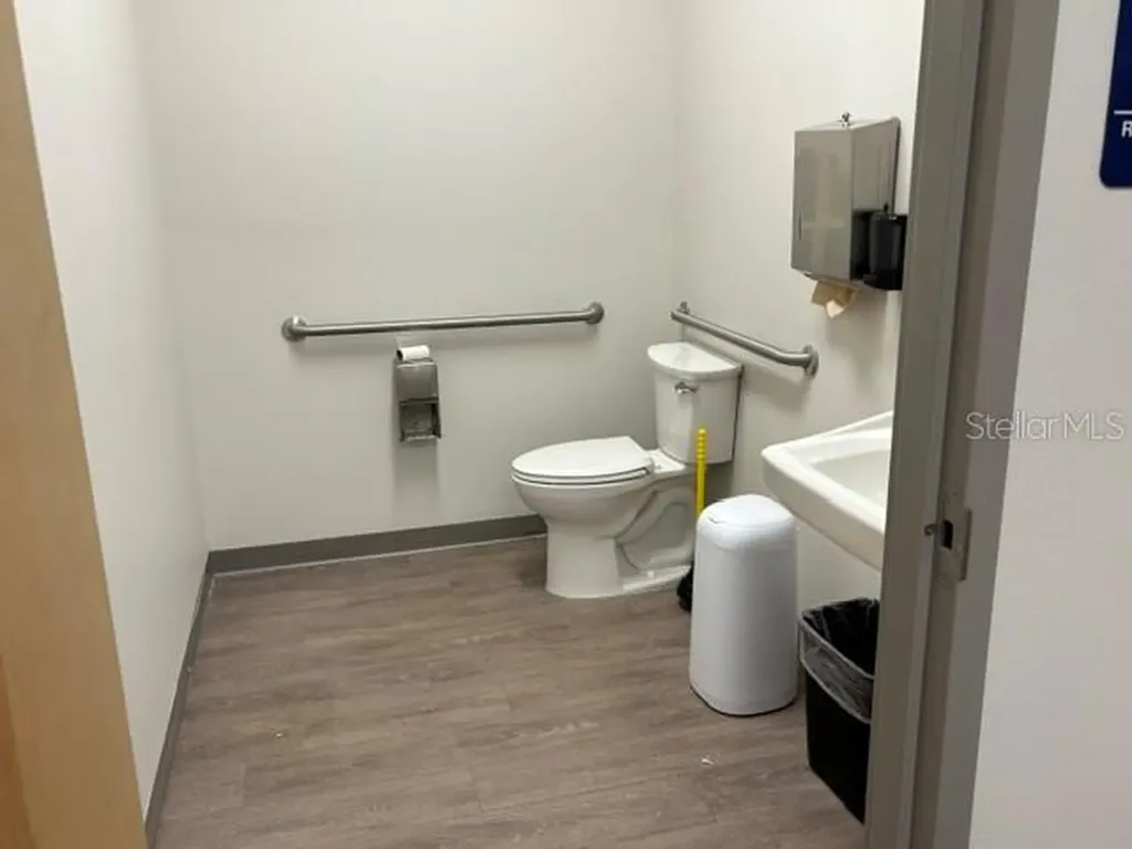 8245-8249 S Vicela Drive N Sarasota FL 34240