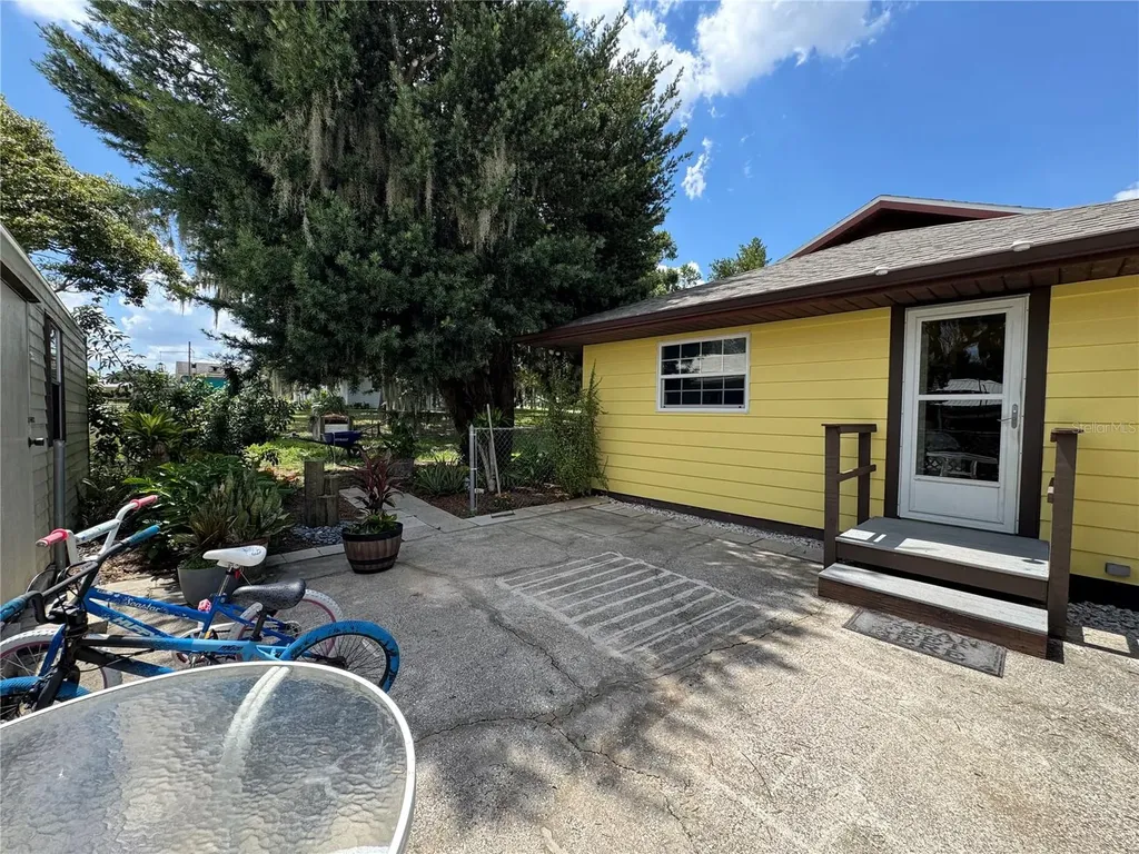 398 Virginia Street Frostproof FL 33843