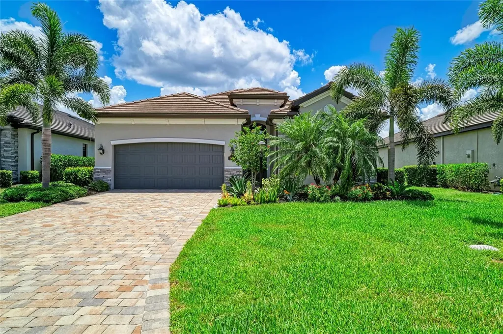 5731 Cheech Glen Bradenton FL 34211