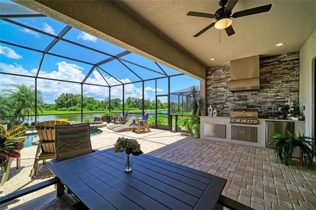 5731 Cheech Glen Bradenton FL 34211