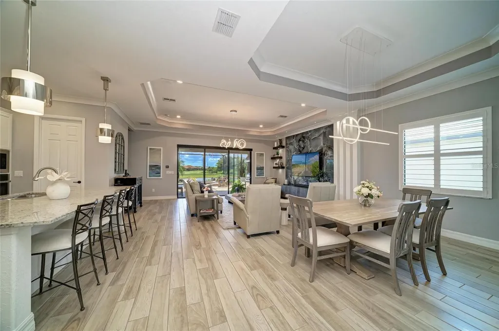 5731 Cheech Glen Bradenton FL 34211