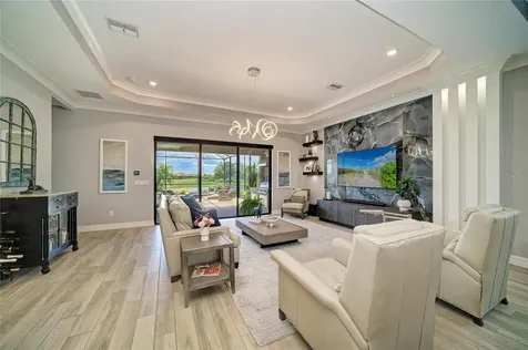 5731 Cheech Glen Bradenton FL 34211