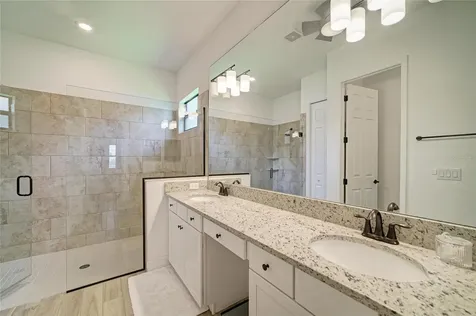 5731 Cheech Glen Bradenton FL 34211