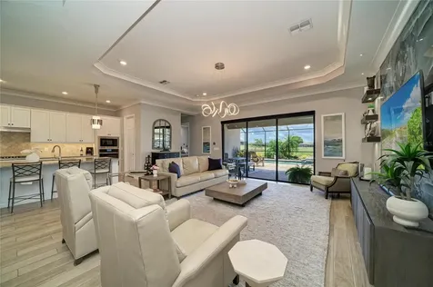 5731 Cheech Glen Bradenton FL 34211